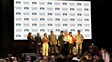 Massa sale a buscar peronistas y radicales para ganarle a Milei en el ballotage