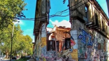 Piden ayuda para un centro cultural de Llavallol, afectado por la demolición de un edificio lindero