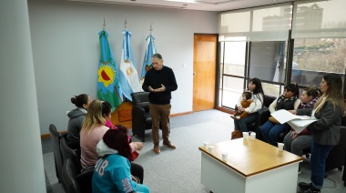 Gray recibió a vecinos con problemas de salud y en situación de vulnerabilidad