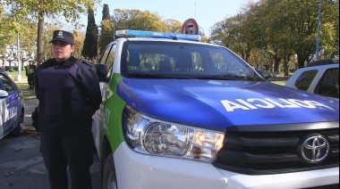 Detienen a dos delincuentes por el robo de un auto