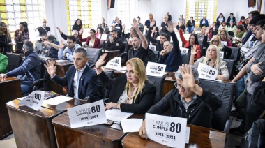 El Concejo Deliberante de Lanús y el intendente Julián Álvarez homenajearon a vecinos del distrito