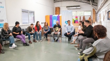 Anuncian un aumento salarial para trabajadores de las escuelas municipales de artes