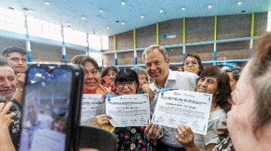 Cascallares y Alonso entregaron reconocimientos a 200 trabajadoras vecinales