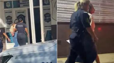 La acusaron de al menos 10 estafas, amenazó con un cuchillo a las víctimas, pero está libre