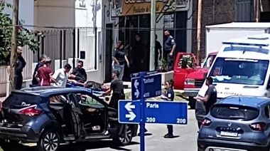 Un policía frenó un robo a un camión de pollos y mató a dos delincuentes