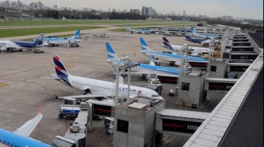 Gremios afirman que la desregulación aeronáutica “es más profunda” que la realizada por Macri