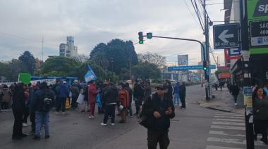 Otermín recibió a trabajadores de La Salada y quedó conformada una mesa de diálogo