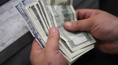 Vacarezza advirtió sobre el dólar: “El gobierno sigue perdiendo reservas”