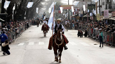 Almirante Brown celebra el Día de la Independencia con un desfile patrio