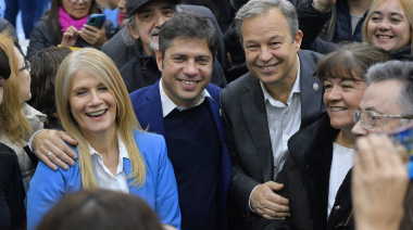 Kicillof, Magario y Cascallares entregaron escrituras e inauguraron una sucursal del Banco Provincia