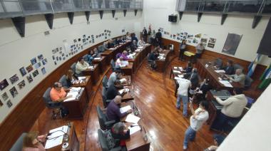 Luminarias y programas escolares: los temas polémicos  de una nueva sesión