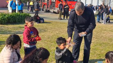 Los bomberos de Lanús preparan la celebración por el "Día de la Niñez"