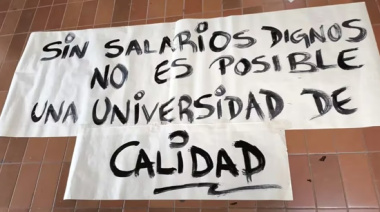 El Gobierno formalizó el aumento a docentes universitarios: Informe alerta sobre la pérdida histórica