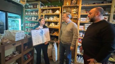 Reconocimiento a un comercio con 30 años de historia