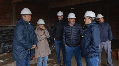 Cascallares y Eichel recorrieron el nuevo edificio de la escuela secundaria Nº26 de Glew