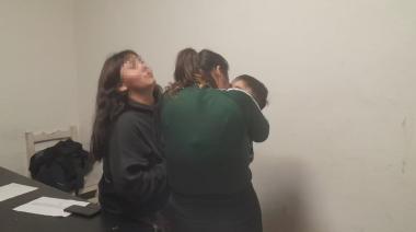 Secuestró a su hijo de 2 años con su pareja trans: cayó con armas, drogas y miles de doláres