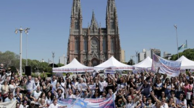 Contra el ajuste presupuestario, los docentes vuelven a paralizar todas las escuelas del país