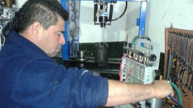 Mecánico quiso cobrar por la reparación de un auto, pero lo acusaron falsamente de "amenazas"
