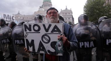 "A los jubilados nos han vetado todo", aseguró Ana Valderde