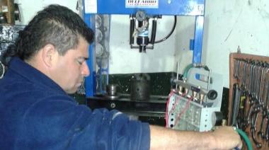 Mecánico quiso cobrar por la reparación de un auto, pero lo acusaron falsamente de "amenazas"