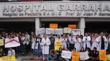 Denuncian descuentos salariales "monstruosos" en el Hospital Garrahan