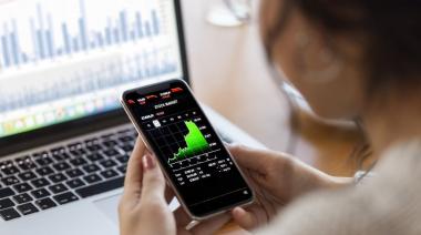 Cómo aprovechar el medio aguinaldo: plazos fijos, fondos comunes y oportunidades en dólares