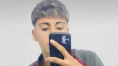 Sufrió un brutal caso de bullying, y ahora necesita una silla de ruedas para su recuperación