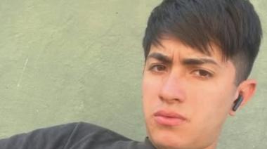 Atacó a cuchillazos a su pareja y a su hija, le rompió la mandíbula a su suegra y está prófugo