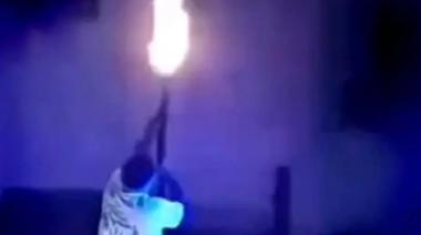 Desafectaron a un policía que disparó al aire con una escopeta en Navidad y publicó el video