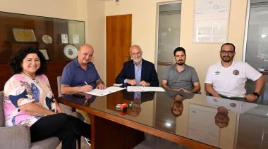 Acuerdo de cooperación educativa entre el club Lanús y la UNDAV
