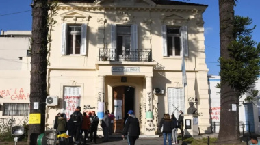 Denuncian despidos “anti sindicales” en el Hospital Gandulfo: piden reincorporaciones