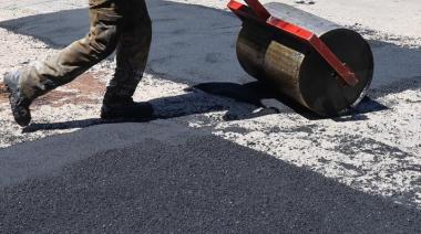 Avanzan los trabajos de reparación de calles en Monte Grande