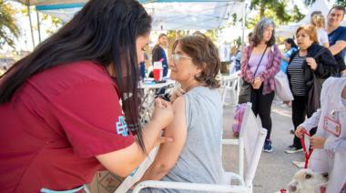 Tardes de vacunación en Lanús