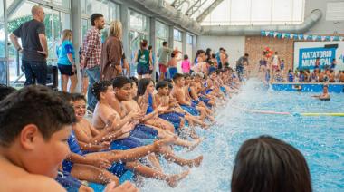 Fabiani y Paula Eichel recorrieron la colonia municipal de verano