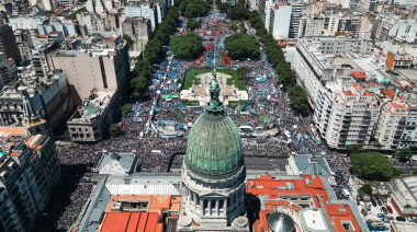 Corrida por derecha y por izquierda, la CGT define mucho más que un nuevo paro