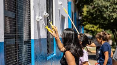 Jornada solidaria de pintura y mantenimiento en escuelas
