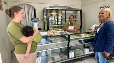 Reabrió una histórica panadería: el Municipio asistió a una emprendedora