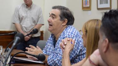 Damián Paz tildó a los radicales de "bufones del Intendente"