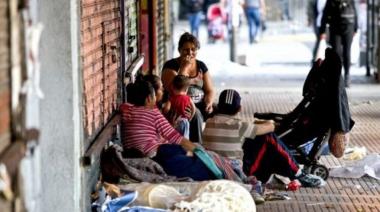 La falta de empleo empuja a más familias a la calle