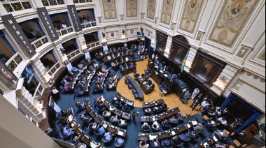 La interna peronista mete la cola y extiende la indefinición por las comisiones