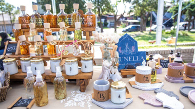 Feria de Artesanías, Paseo de Compras y Puestos Gastronómicos