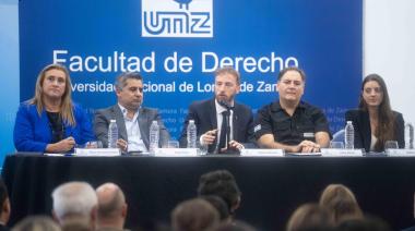 Otermín encabezó el primer Foro del Consejo de Seguridad y Justicia de Lomas de Zamora