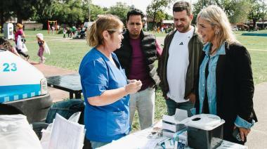 Fabiani y Eichel recorrieron el operativo "Tu CAPS en casa"