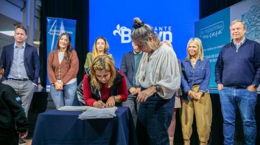 Cascallares, Eichel y Fabiani acompañaron a 184 familias que firmaron su escritura