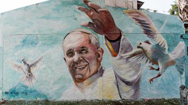 Mural en homenaje al Papa argentino, a un año de su muerte
