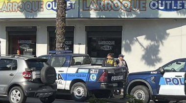Mega allanamiento en la feria de Larroque