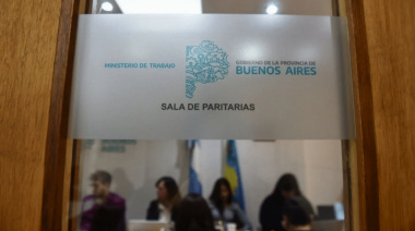 Kicillof prepara un acuerdo salarial de varios meses para estatales y docentes