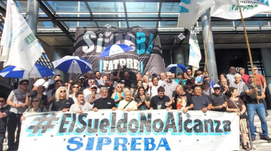 Casi siete de cada 10 trabajadores de prensa cobran salarios por debajo de la canasta básica