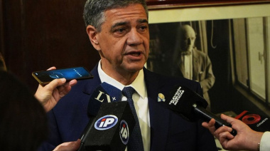 Jorge Macri se sube a la reforma laboral y limita el derecho a huelga del transporte