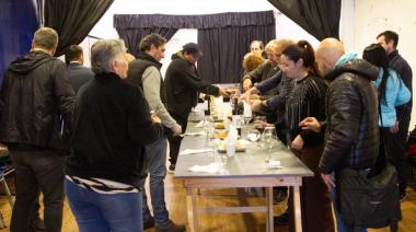 Balladares compartió un encuentro con periodistas locales y reivindicó el rol de la prensa en democracia